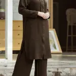قطعتان طقم عباية شرقي أوسطي إسلامي للنساء - بلون موحد، ياقة، أزرار أمامية، أكمام طويلة، بنطال بخصر مطاطي لرمضان والموضة اليومية