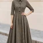فستان نسائي بنقشة طيور وكاروه