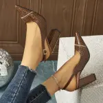 حذاء نسائي أنيق بكعب عالٍ ومقدمة مدببة مريحة بسحاب ونقشة حجرية