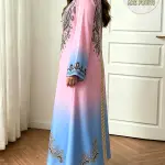 فستان طويل الأكمام فضفاض ومريح للنساء بمقاس كبير، بتصميم عرقي أنيق من الشرق الأوسط لموسم الربيع والخريف، مثالي للتنقل والإجازات (قطعة واحدة)