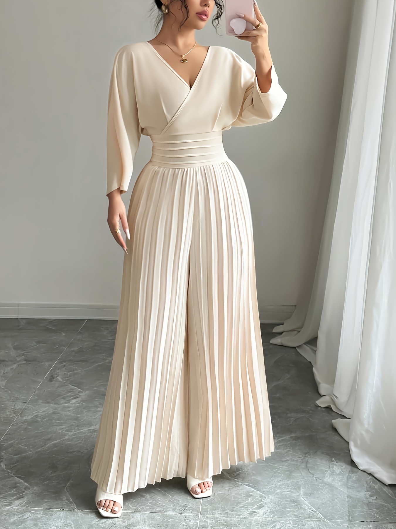بدلة نسائية أنيقة بلون البيج برقبة على شكل V وساق واسعة - أكمام خفاشية مقاومة للتجاعيد وإغلاق ربطة خلفية - بدلة بنطلون أنيقة للأعراس والحفلات والأعمال - ملابس لفصول الربيع والصيف والخريف (بدون مرونة، تصميم مخصص), فساتين ضيوف الزفاف للنساء, فساتين للنساء أنيقة وفاخرة, فساتين ضيوف الزفاف للنساء, فساتين للنساء لضيوف الزفاف, فساتين الحفلات للنساء, فساتين أنيقة للنساء بأناقة, بذلة نسائية أنيقة وكلاسيكية, فساتين رسمية للنساء, أزياء ضيوف الزفاف للنساء, فساتين سهرة أنيقة للنساء, - الصورة 4