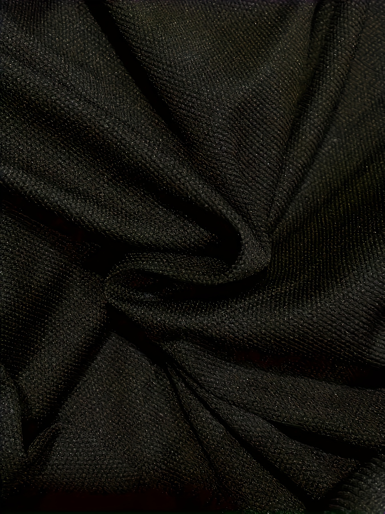 طقم عارضة عصرية للعطلات بغطاء رأس مع بنطلون طويل بأكمام وطباعة ميلان الذهبية - قطعتين