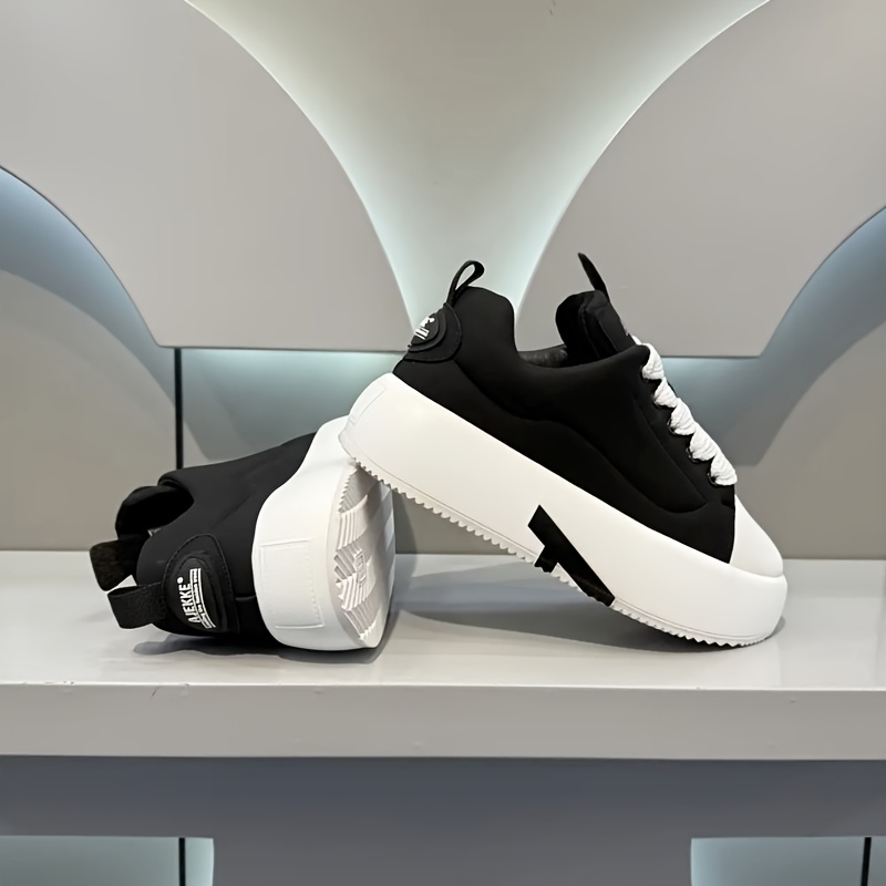 أحذية رجالية كاجوال بيضاء منخفضة القمة - قماش ميكروفايبر قابل للتنفس، نعل مطاطي مانع للانزلاق، راحة على مدار العام للملابس الكاجوال والأنشطة الخارجية، تصميم رياضي | نعل مطاطي متين - الصورة 6