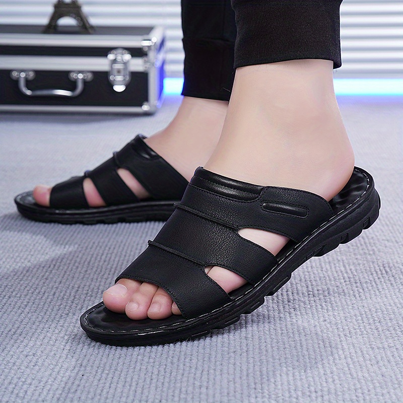 شباشب صيفية أنيقة للرجال بسمك مريح وتصميم مانع للانزلاق.