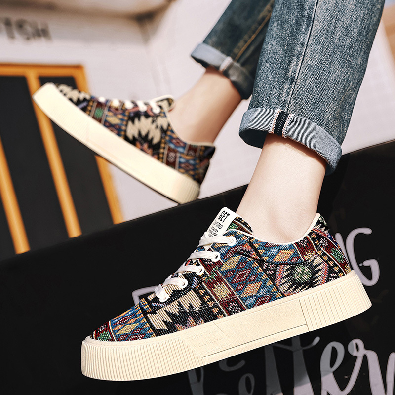 أحذية التزلج العصرية للرجال - نمط هندسي حيوي، نعل مطاطي مريح غير قابل للانزلاق، جزء علوي من القماش المسامي، أحذية رياضية عادية برباط للارتداء اليومي والأنشطة الخارجية، أحذية التزلج، الأحذية الخارجية، الأحذية الرياضية الحديثة، الأحذية المتينة