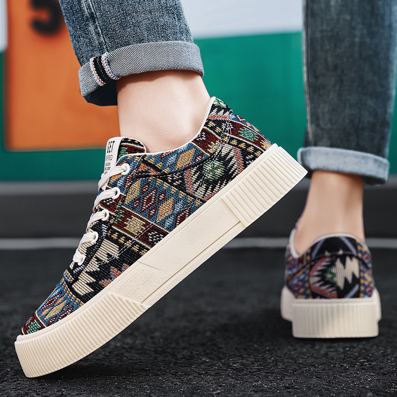 أحذية التزلج العصرية للرجال - نمط هندسي حيوي، نعل مطاطي مريح غير قابل للانزلاق، جزء علوي من القماش المسامي، أحذية رياضية عادية برباط للارتداء اليومي والأنشطة الخارجية، أحذية التزلج، الأحذية الخارجية، الأحذية الرياضية الحديثة، الأحذية المتينة