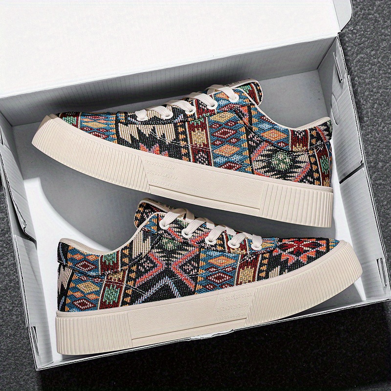 أحذية التزلج العصرية للرجال - نمط هندسي حيوي، نعل مطاطي مريح غير قابل للانزلاق، جزء علوي من القماش المسامي، أحذية رياضية عادية برباط للارتداء اليومي والأنشطة الخارجية، أحذية التزلج، الأحذية الخارجية، الأحذية الرياضية الحديثة، الأحذية المتينة - الصورة 9