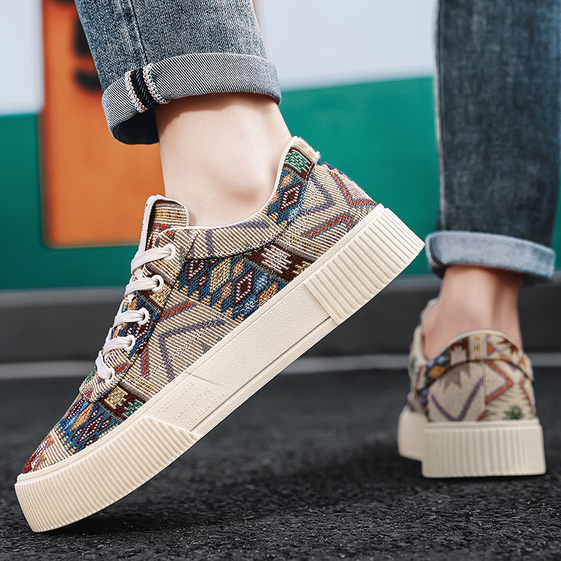 أحذية التزلج العصرية للرجال - نمط هندسي حيوي، نعل مطاطي مريح غير قابل للانزلاق، جزء علوي من القماش المسامي، أحذية رياضية عادية برباط للارتداء اليومي والأنشطة الخارجية، أحذية التزلج، الأحذية الخارجية، الأحذية الرياضية الحديثة، الأحذية المتينة