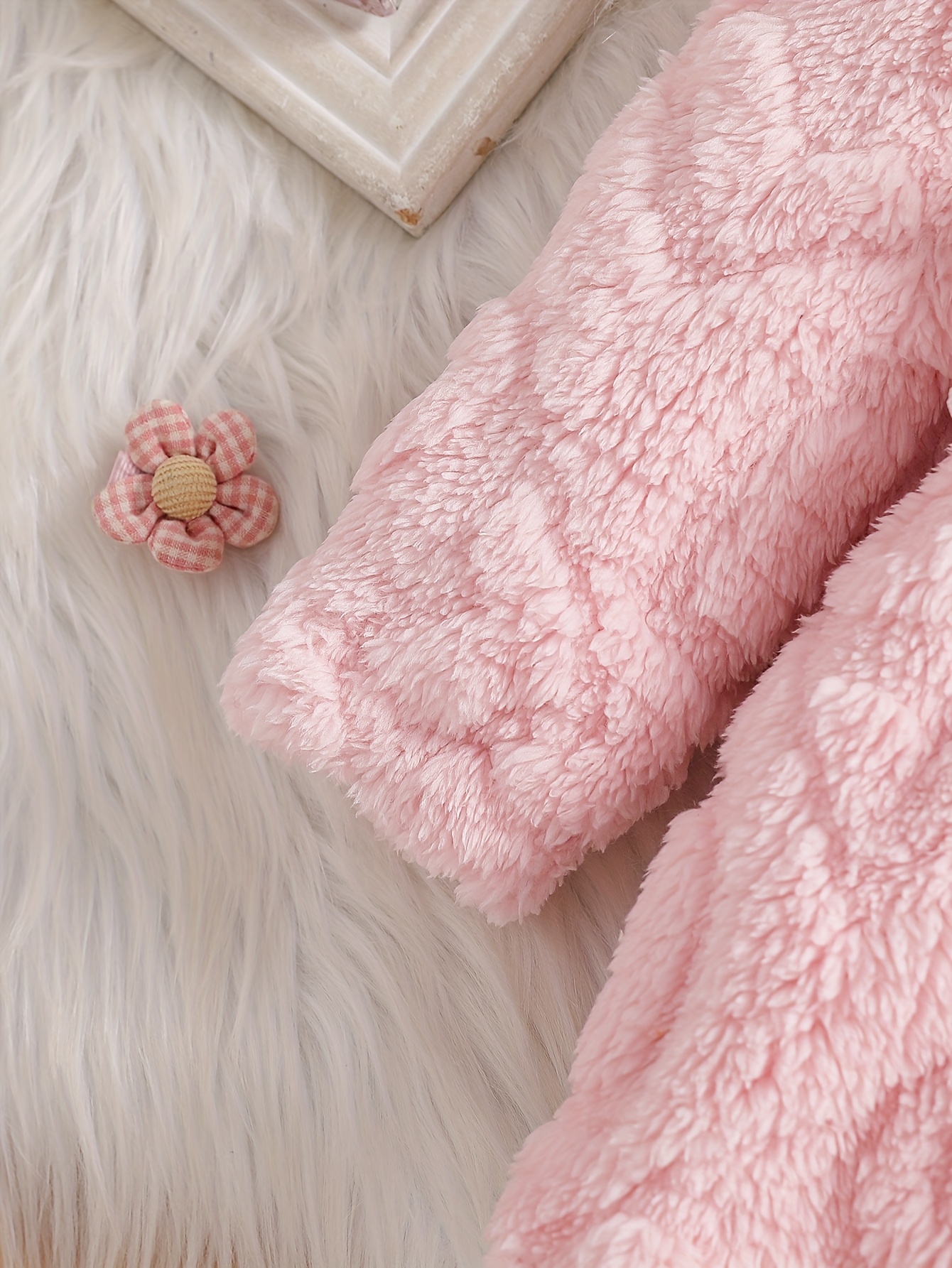 فستان بناتي قطيفة بغطاء رأس وطبعة زهور ثلاثية الأبعاد - طقم شتوي ناعم ودافئ، نمط أميرة مريح، قابل للغسل في الغسالة، مثالي للعب في الهواء الطلق، ملابس الخريف/الشتاء، ملابس لعب