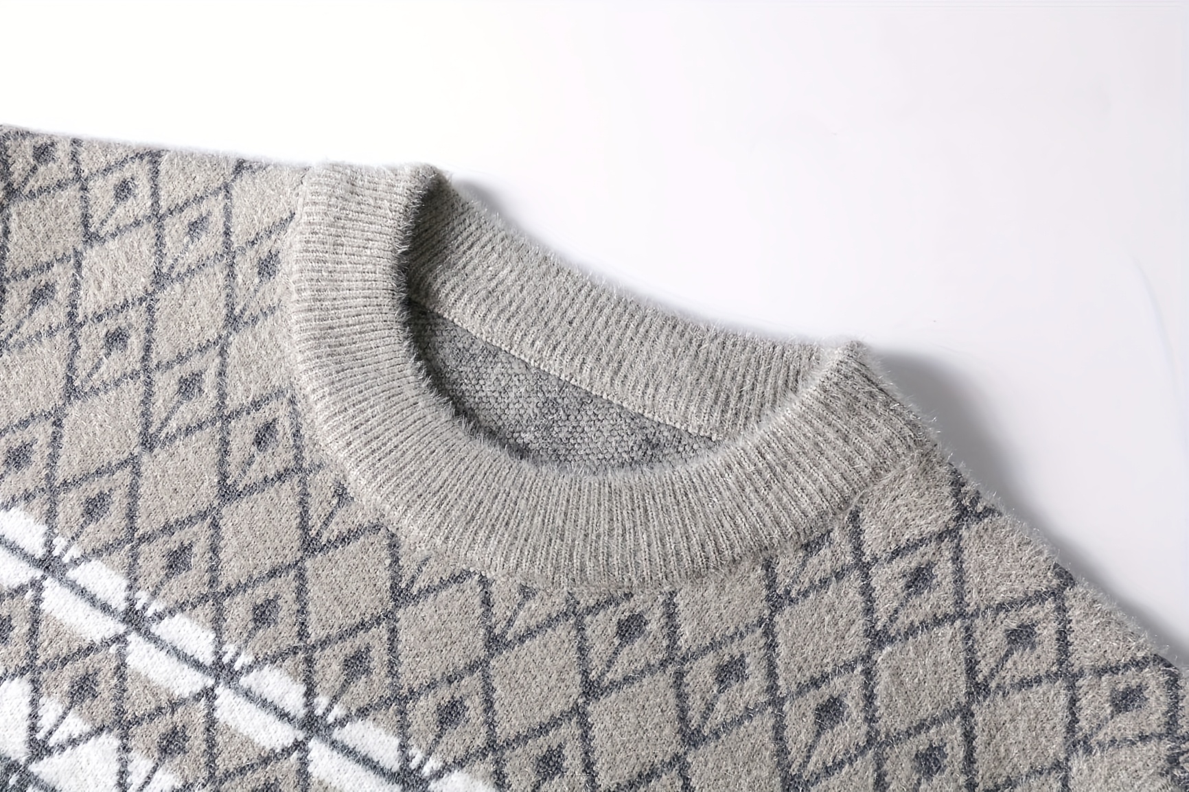 كنزة رجالية سميكة - بنقشة هندسية بنية، بلوزة بأكمام طويلة ورقبة دائرية للخريف/الشتاء، طبقة دافئة مع أساور مضلعة، ملابس كاجوال ورسمية - كنزة أساسية يومية للرجال، ملابس شتوية، تريكو