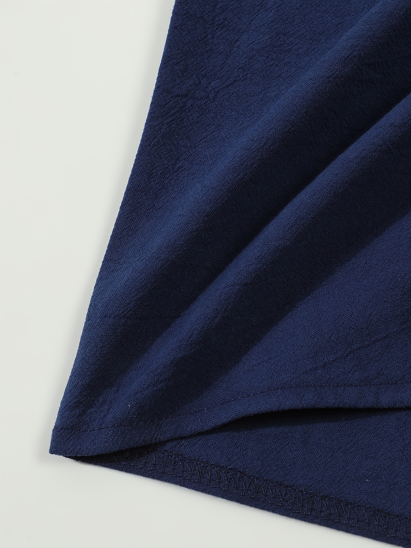 قميص رياضي صيفي جديد بأزرار للرجال