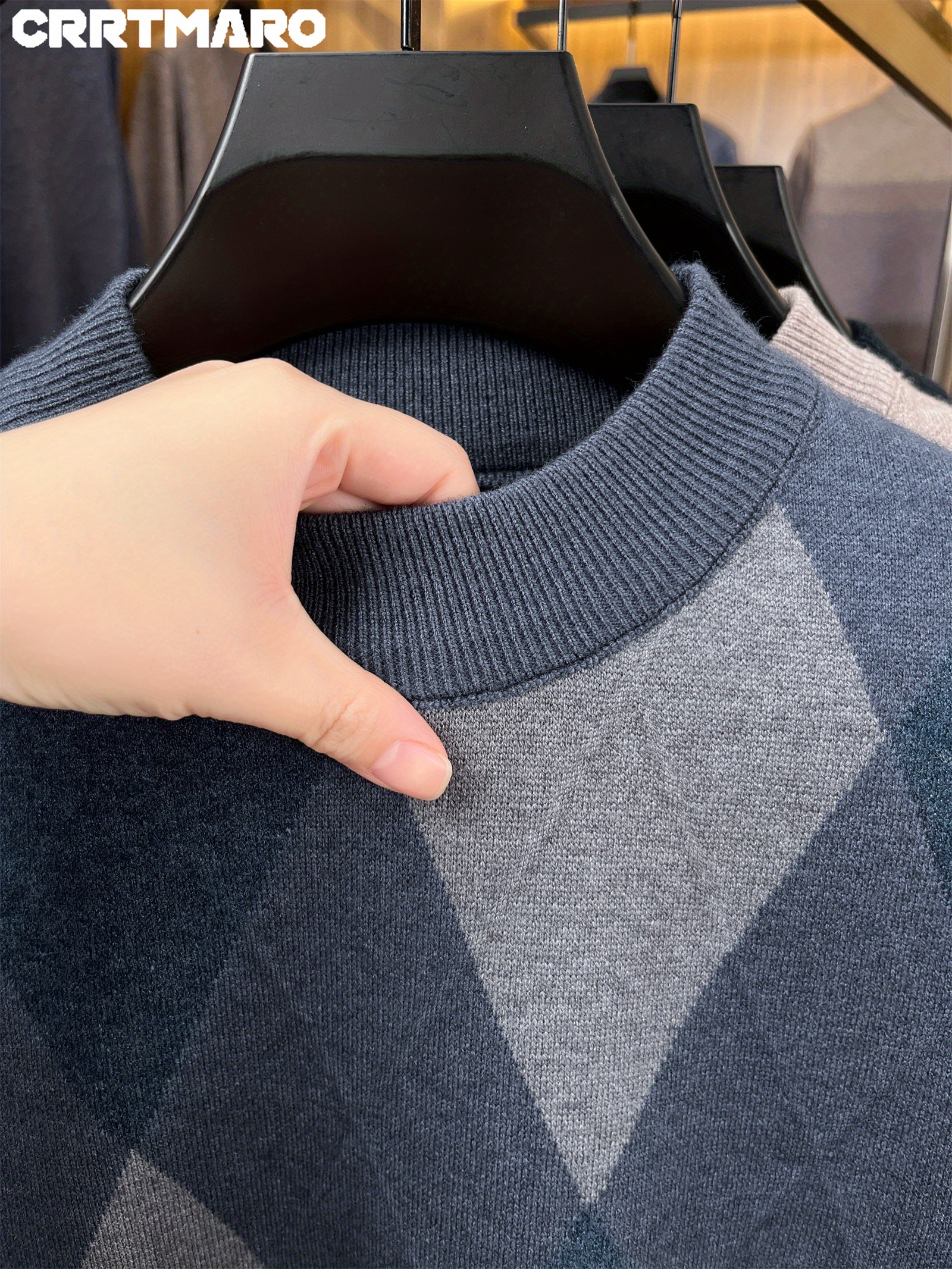 كنزة شتوية سميكة للرجال من CRRTMARO - دافئة وثقيلة، ياقة نصفية، رمادي داكن/أحمر & مخطط - كاجوال ورسمي، كنزة محبوكة للرجال، كنزة بأكمام طويلة للرجال، كنزة بقلنسوة للرجال، ملابس شتوية للرجال، ملابس شتوية للرجال